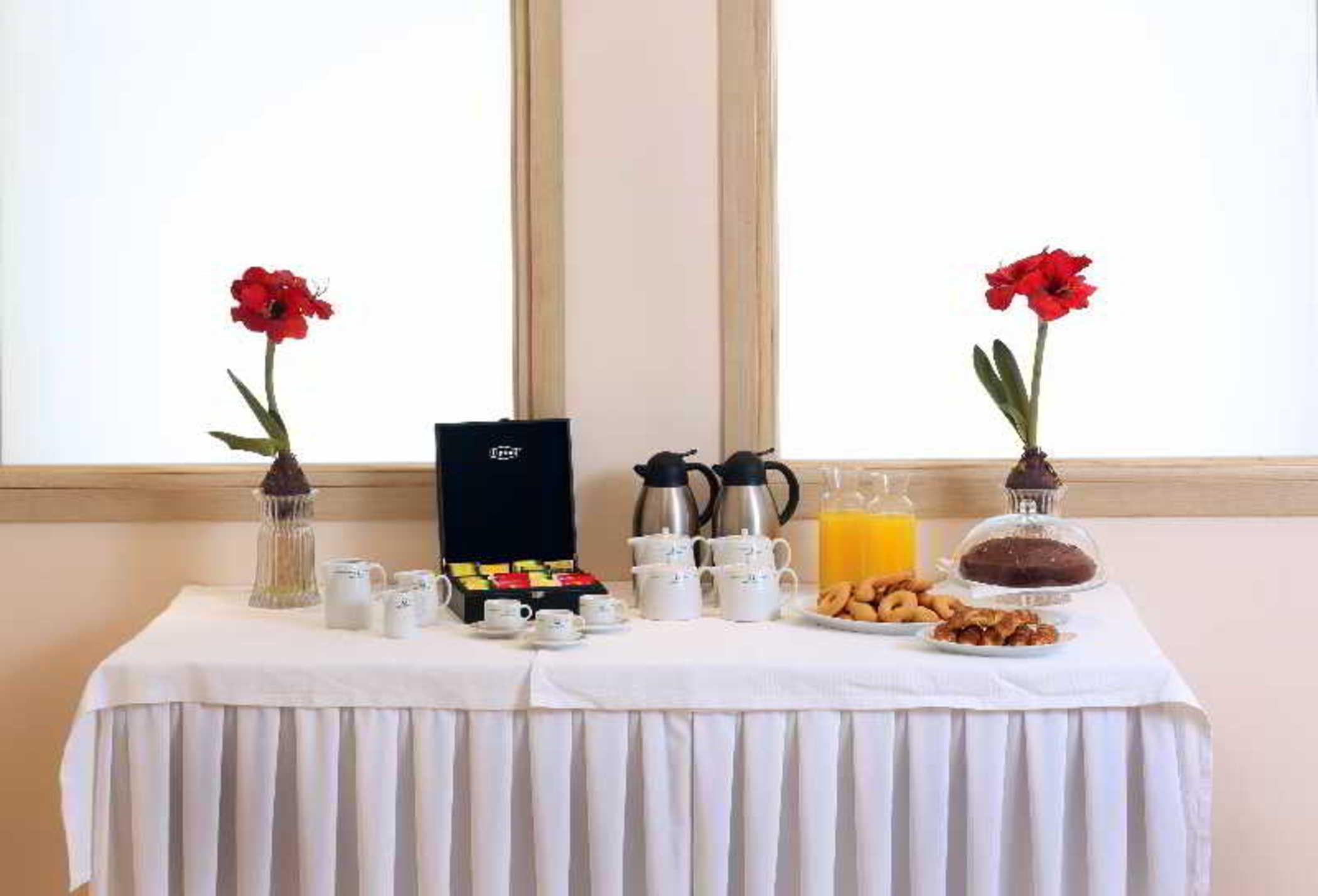 Ariti Grand Hotel Канони Екстериор снимка