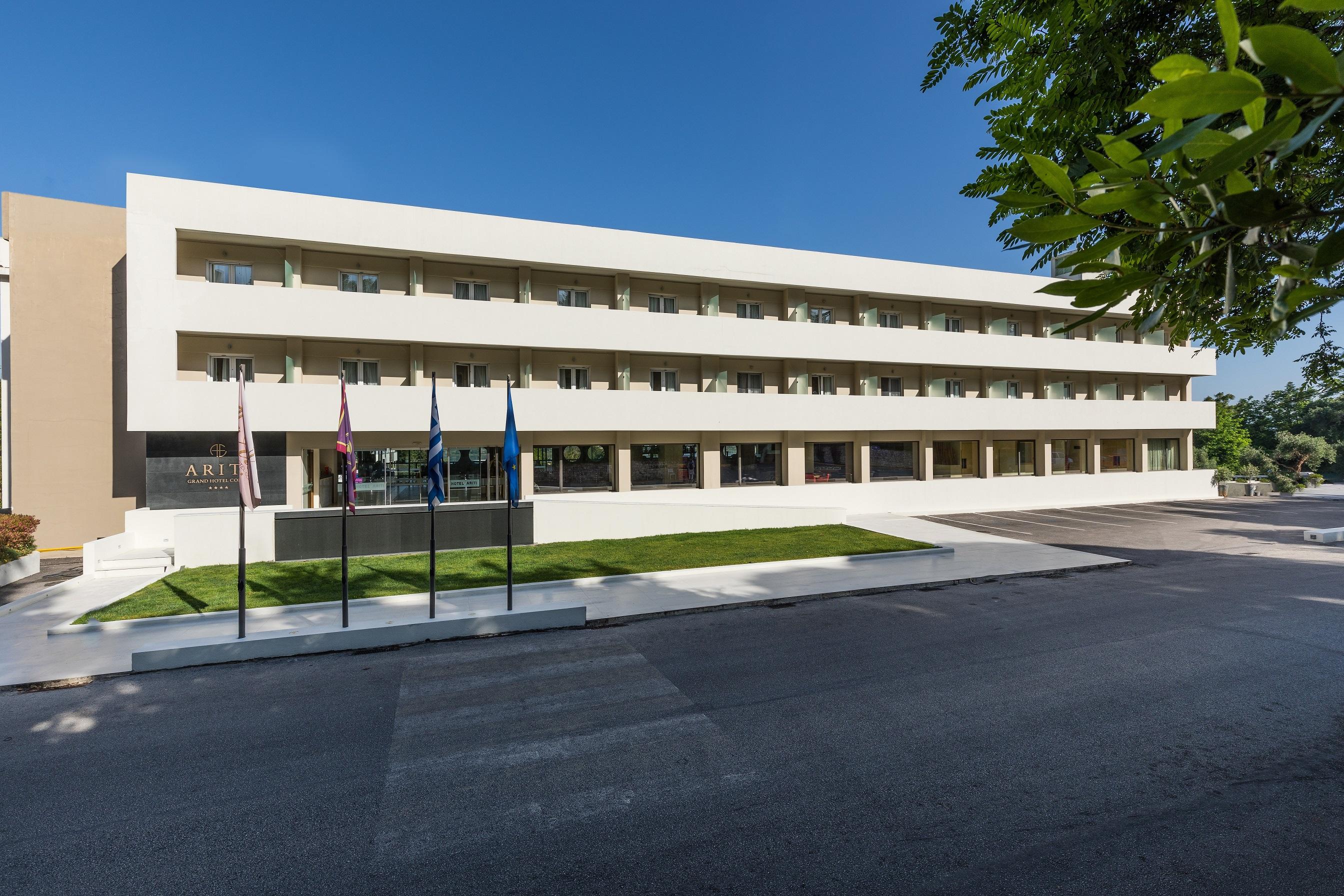 Ariti Grand Hotel Канони Екстериор снимка