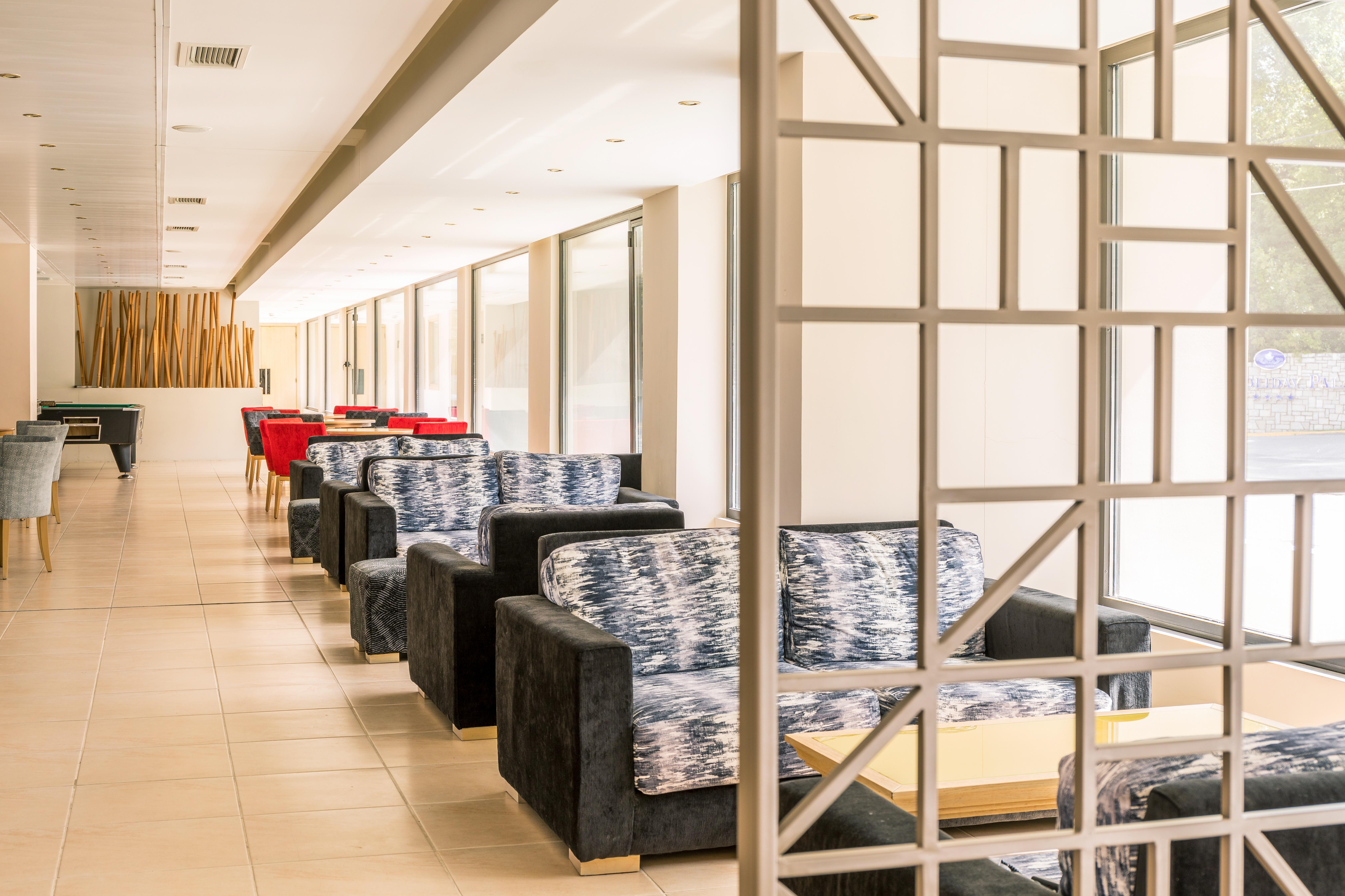 Ariti Grand Hotel Канони Екстериор снимка