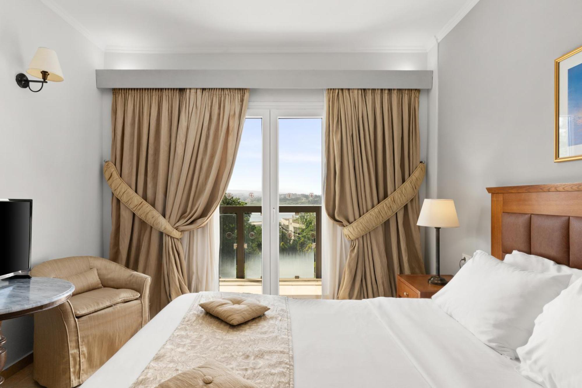 Ariti Grand Hotel Канони Екстериор снимка
